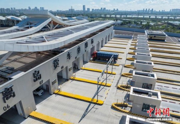 互盈在线 （活力中国调研行）海空口岸更便利 海南自贸港全力保封关